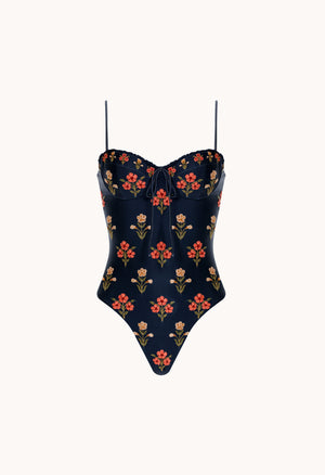 Isolda-Ebano-One-Piece-24091-1.jpg