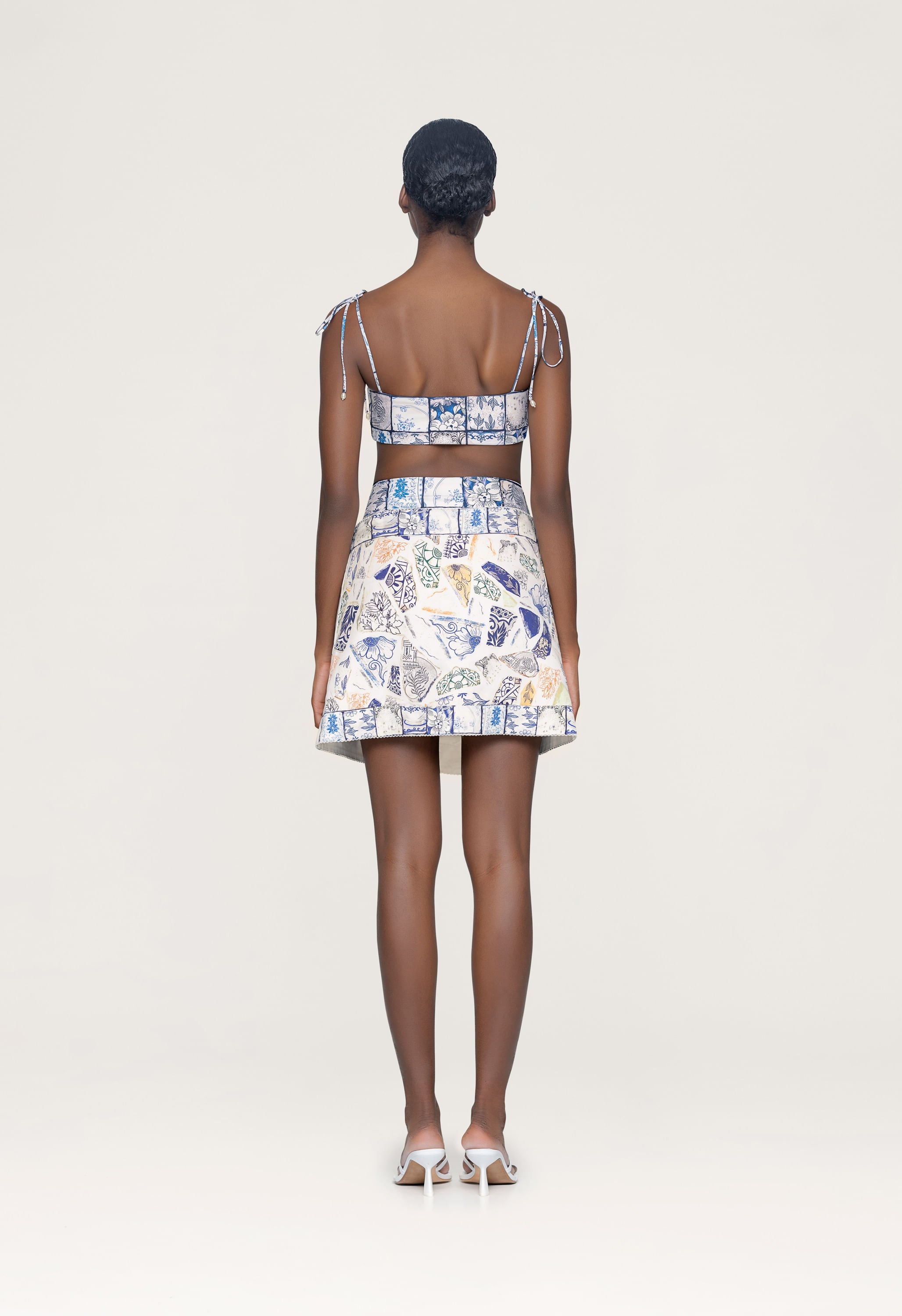 Luna-Porcelana-Pareo-13459